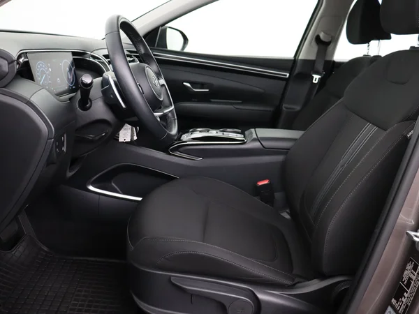 HYUNDAI Tucson (2022) — foto 2 van 27