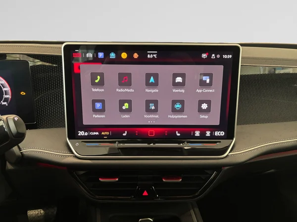 VOLKSWAGEN Passat Variant eHybrid (PHEV) (2025) — foto 18 van 19