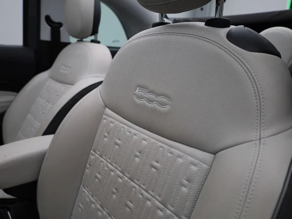 Fiat 500e (2023) — foto 27 van 39