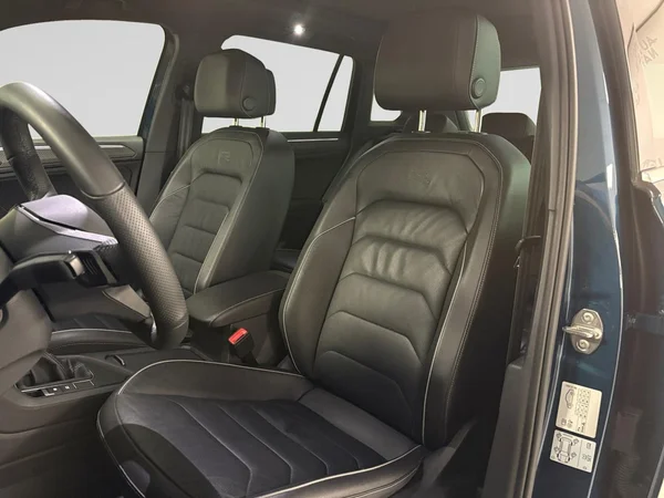 VOLKSWAGEN Tiguan eHybrid (PHEV) (2022) — foto 7 van 15