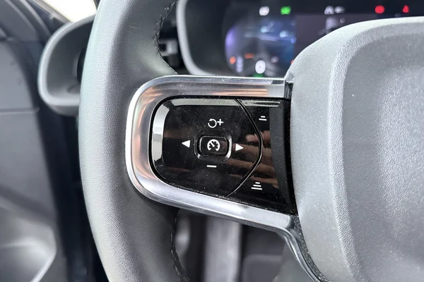 POLESTAR Polestar 2 (2023) — foto 6 van 25