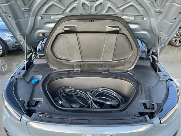 VOLVO C40 (2023) — foto 5 van 22