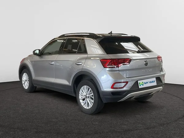 VOLKSWAGEN T-Roc (2022) — foto 16 van 22