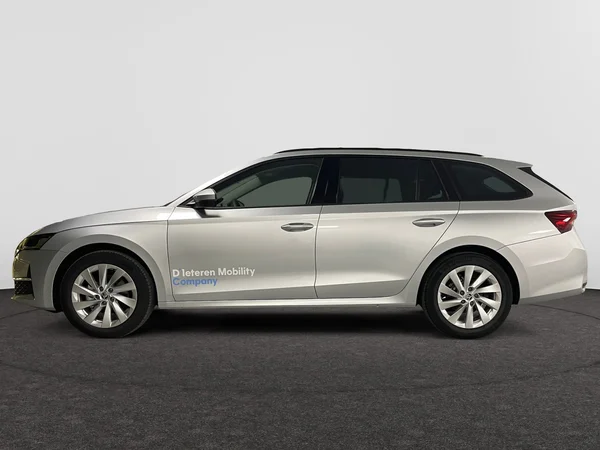 SKODA Octavia Combi (2024) — foto 12 van 15