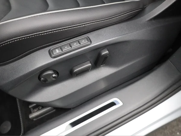 VOLKSWAGEN Tiguan eHybrid (PHEV) (2022) — foto 8 van 24