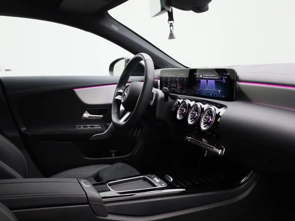 Mercedes-Benz CLA (2025) — foto 31 van 47