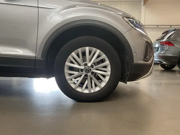 VOLKSWAGEN T-Roc (2022) — foto 15 van 22