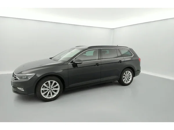 VOLKSWAGEN Passat Variant (2024) — foto 30 van 35