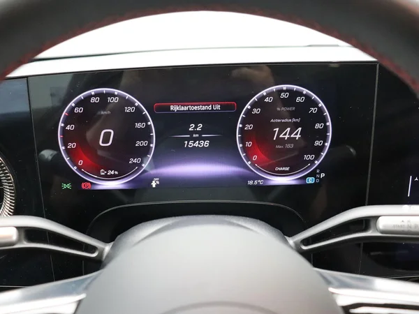 Mercedes-Benz CLA (2025) — foto 4 van 24