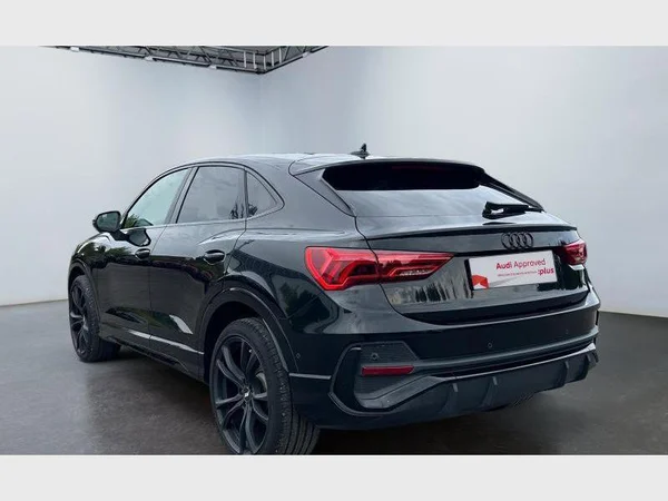 Audi Q3 Sportback (2020) — foto 12 van 29
