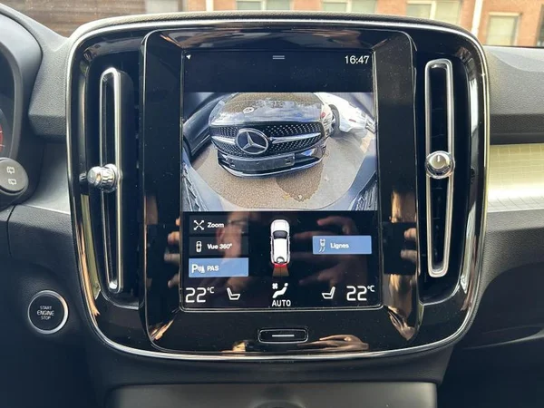 VOLVO XC40 (2022) — foto 10 van 30