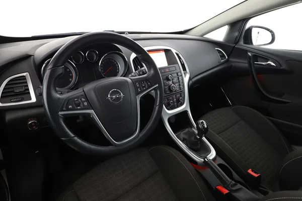 Opel Astra (2016) — foto 2 van 16