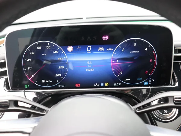 Mercedes-Benz E-Klasse (2024) — foto 3 van 22