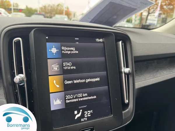 Volvo XC-40 (2022) — foto 22 van 40
