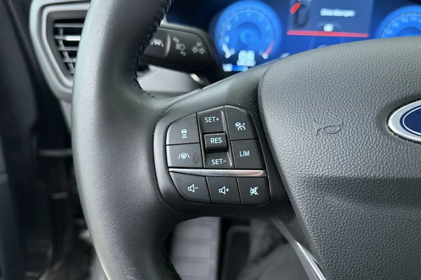 Ford Focus SW Active (2025) — foto 6 van 25