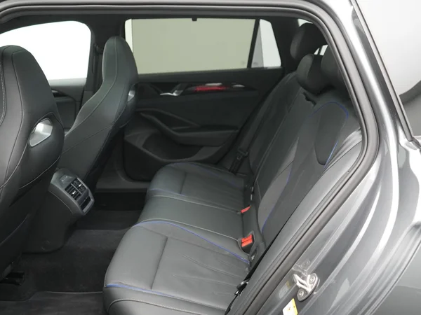 VOLKSWAGEN Passat SW (2026) — foto 21 van 24