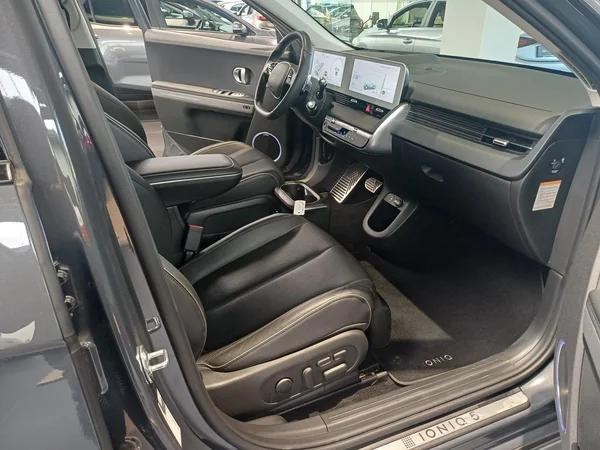 Hyundai IONIQ 5 (2025) — foto 16 van 25