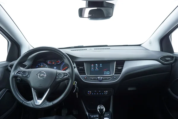 Opel Crossland (2022) — foto 2 van 20