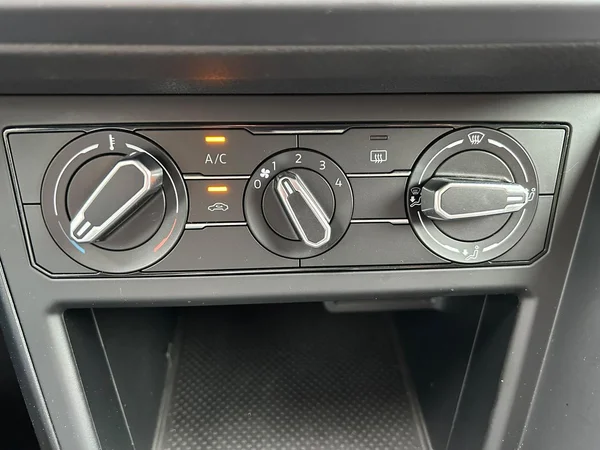 VOLKSWAGEN Polo (2024) — foto 10 van 22