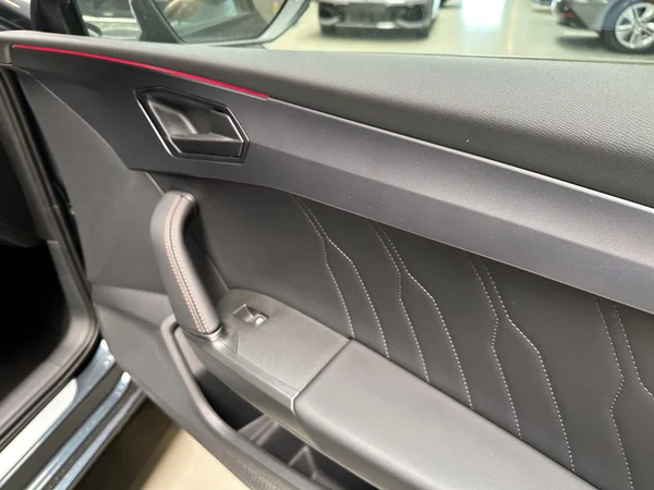 CUPRA Leon ST (2024) — foto 23 van 23