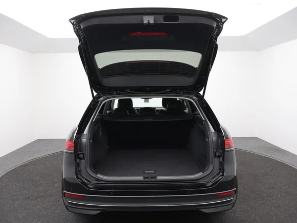 VOLKSWAGEN Passat SW (2026) — foto 20 van 24