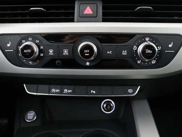 AUDI A4 (2019) — foto 17 van 29