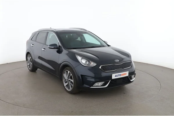 Kia Niro (2016) — foto 14 van 16