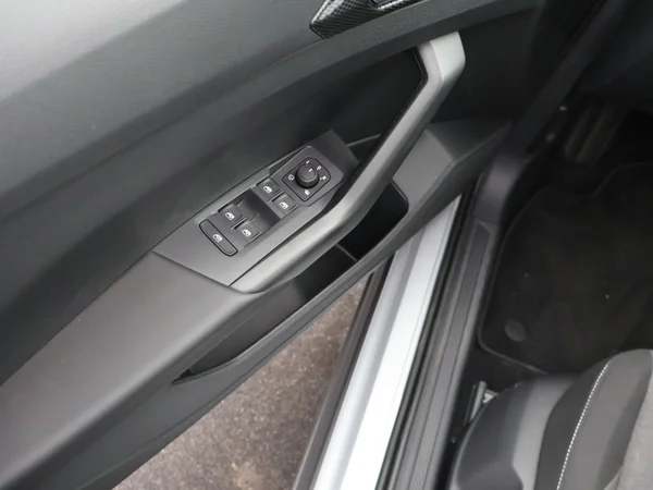 VOLKSWAGEN T-Cross (2025) — foto 5 van 23