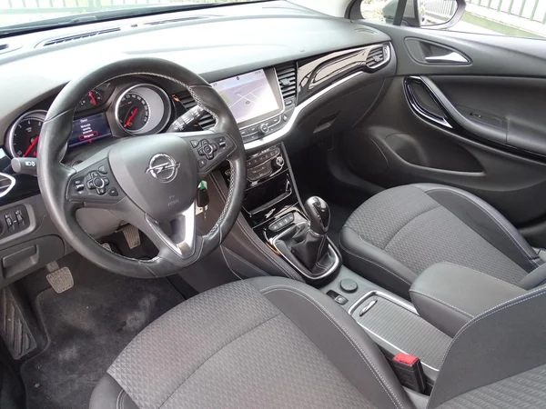 Opel Astra (2017) — foto 5 van 20