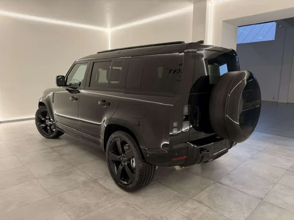 Land Rover Defender — foto 19 van 22
