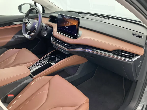 SKODA Enyaq (2023) — foto 28 van 30
