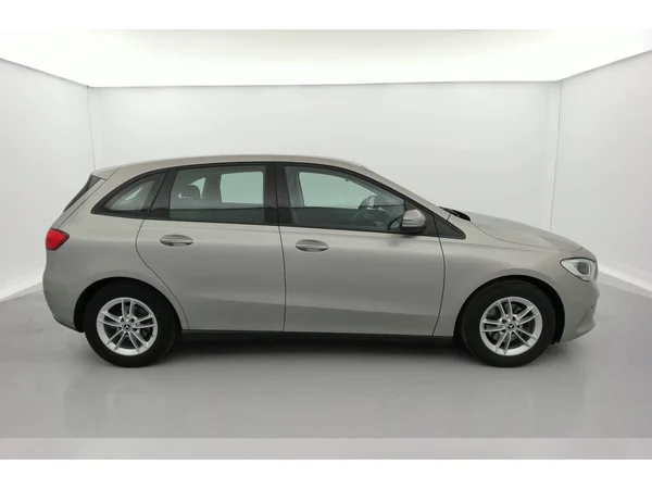 MERCEDES-BENZ B 180 (2020) — foto 33 van 36
