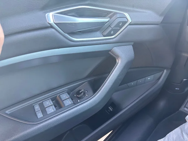 AUDI e-tron (2023) — foto 7 van 20