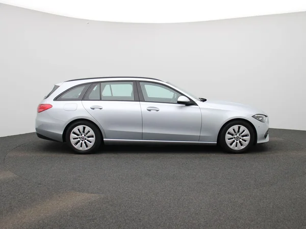 Mercedes-Benz C-Klasse (2022) — foto 40 van 43