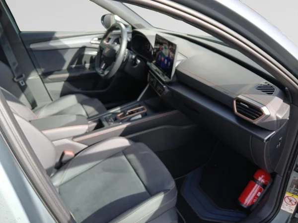 CUPRA Leon e-Hybrid (PHEV) (2025) — foto 9 van 19