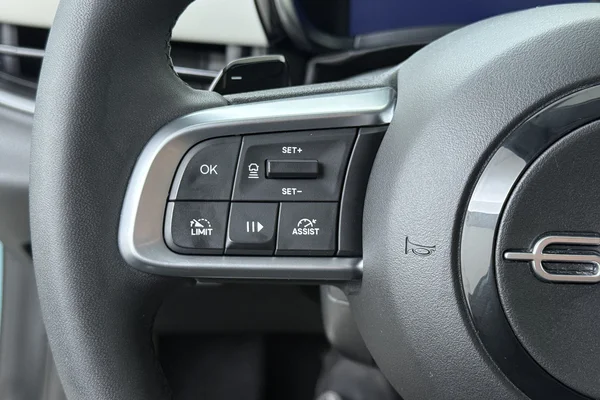 Fiat 600 (2025) — foto 6 van 19