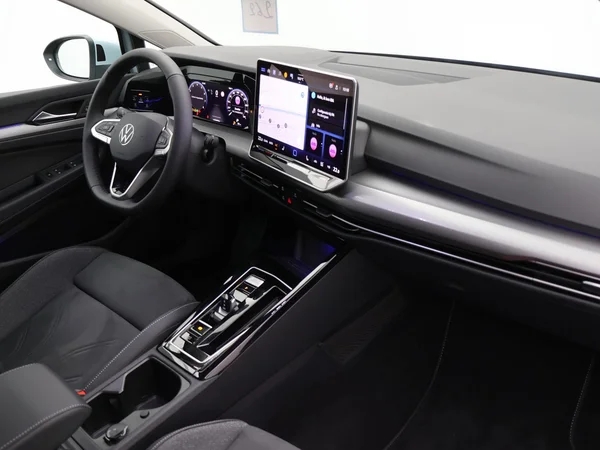 VOLKSWAGEN Golf VIII (2025) — foto 21 van 27