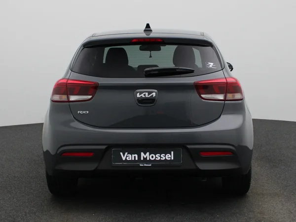 Kia Rio (2023) — foto 33 van 37