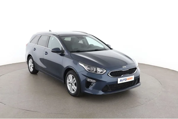 Kia cee'd (2021) — foto 14 van 16