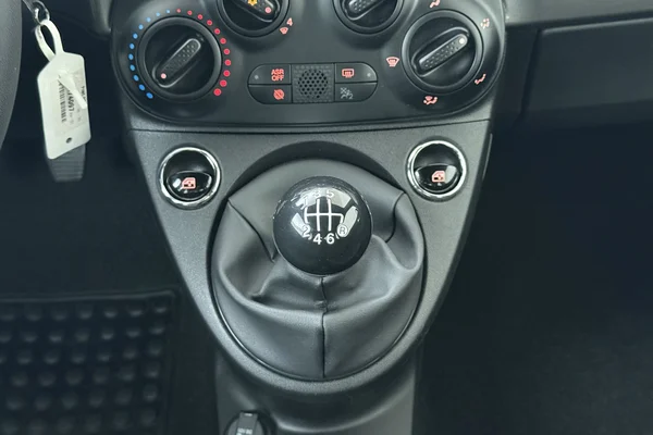 Fiat 500 (2023) — foto 4 van 15