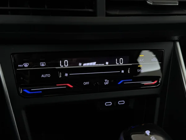 VOLKSWAGEN Polo (2022) — foto 17 van 27