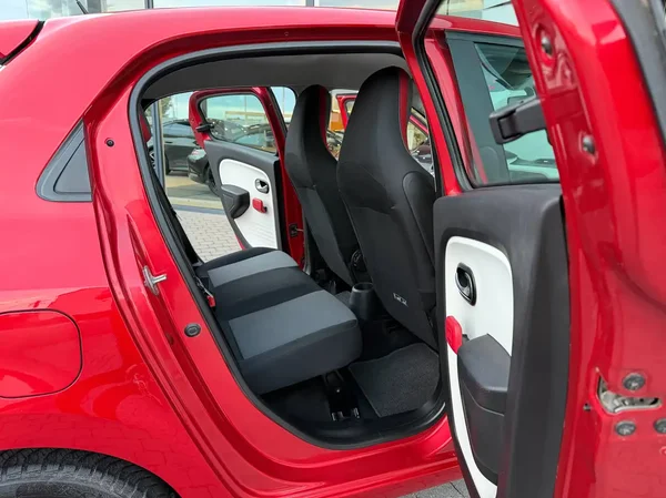 Renault Twingo (2015) — foto 5 van 18