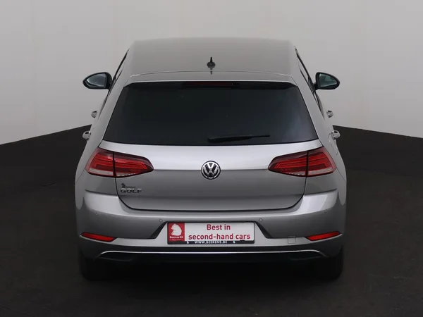 VOLKSWAGEN Golf (2018) — foto 24 van 27