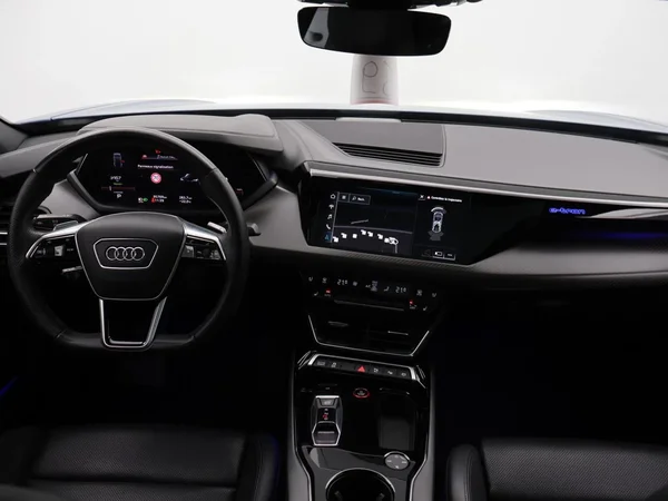 Audi e-tron GT (2021) — foto 29 van 30