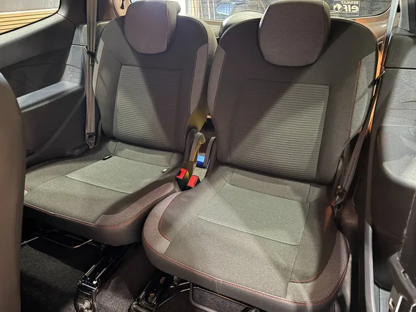 Renault Twingo (2013) — foto 6 van 19