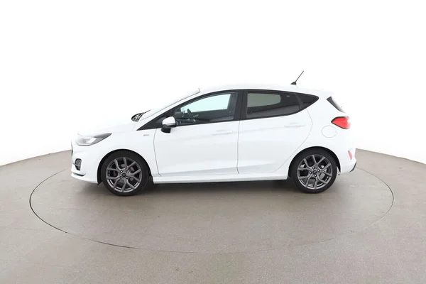 Ford Fiesta (2022) — foto 9 van 16