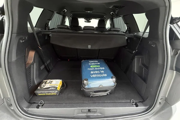 Peugeot 5008 (2022) — foto 13 van 30