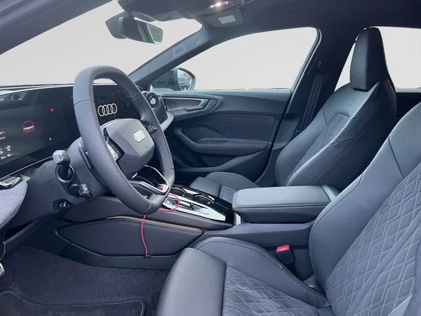 AUDI A5 Avant e-hybrid (PHEV) (2025) — foto 2 van 24
