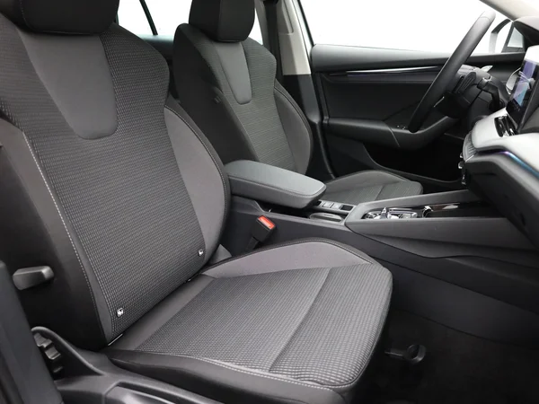 SKODA Octavia Combi PHEV (2024) — foto 18 van 21