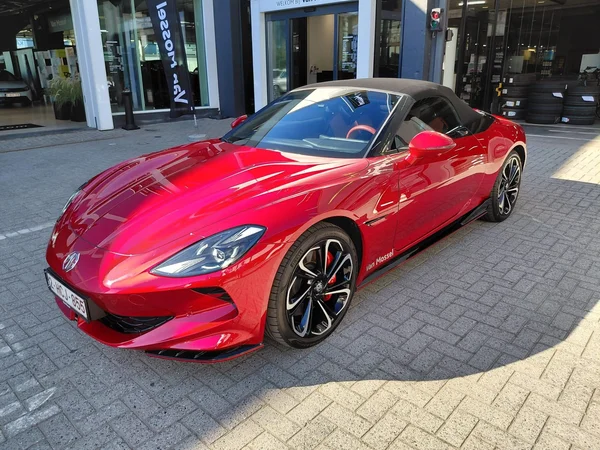MG Cyberster (2025) — foto 9 van 15